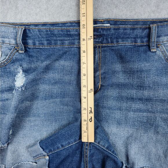 Old Navy Womens 20 Plus Regular Distressed Denim Cut Off Shorts 42" Waist - Picture 8 of 11